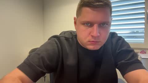 Snapshot of hornyboy95300 chatting on 12/24/24, 09:50 hornyboy95300 online show from 12/24/24, 09:50