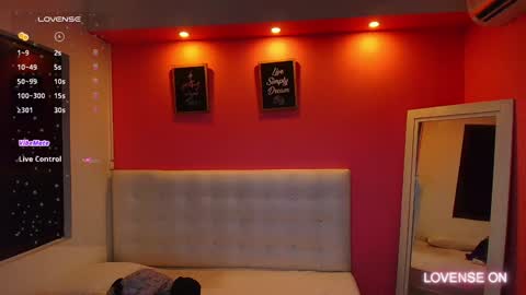 Snapshot of hornyhousekeeper_ chatting on 12/05/24, 12:22 Valentina online show from 12/05/24, 12:22