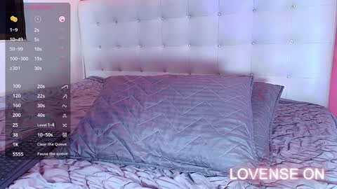 Snapshot of hornyhousekeeper_ chatting on 12/27/24, 12:34 Valentina online show from 12/27/24, 12:34