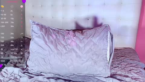 Snapshot of hornyhousekeeper_ chatting on 02/04/25, 03:47 Valentina online show from 02/04/25, 03:47