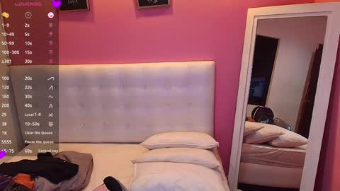 Snapshot of hornyhousekeeper_ chatting on 02/06/25, 12:37 Valentina online show from 02/06/25, 12:37