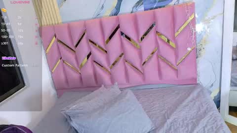 Snapshot of hornyhousekeeper_ chatting on 09/17/25, 12:29 Valentina online show from 09/17/25, 12:29