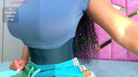 Snapshot of hornyhousekeeper_ chatting on 11/04/25, 01:10 Valentina online show from 11/04/25, 01:10