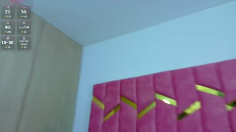 Snapshot of hornyhousekeeper_ chatting on 11/15/25, 11:29 Valentina online show from 11/15/25, 11:29