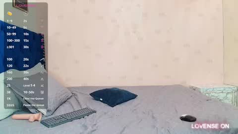 Snapshot of hornylatimommy chatting on 12/17/24, 01:07 Natasha online show from 12/17/24, 01:07