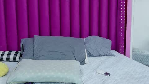 Natasha  online show from 12/18/25, 12:11