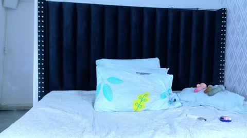 Natasha  online show from 02/04/26, 07:09