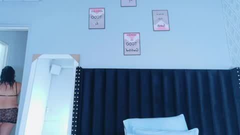 Snapshot of hornylatimommy chatting on 04/27/26, 06:50 Natasha online show from 04/27/26, 06:50