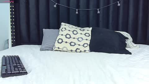 Snapshot of hornylittledaughter chatting on 01/28/25, 05:24 Ambar online show from 01/28/25, 05:24