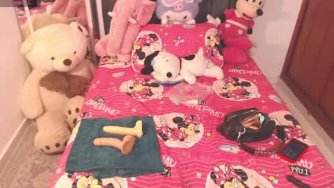 Snapshot of hornymillf_ chatting on 05/22/26, 01:17 C I A R A online show from 05/22/26, 01:17