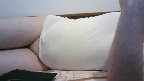 Snapshot of hornymonkey991 chatting on 06/17/26, 06:42 hornymonkey991 online show from 06/17/26, 06:42