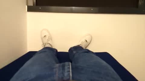 Snapshot of hornypeter1987 chatting on 12/21/25, 09:16 Hornypeter online show from 12/21/25, 09:16