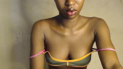 Bella online show from 05/20/26, 07:03