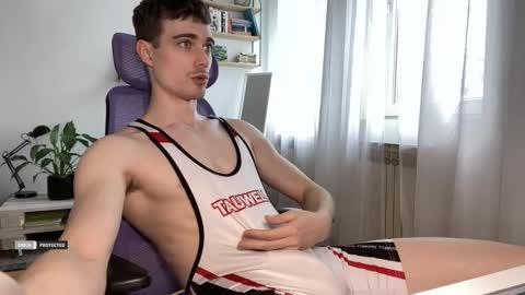 Snapshot of hornytwunk01 chatting on 11/17/25, 12:11 hornytwunk01 online show from 11/17/25, 12:11