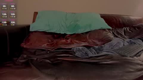 Snapshot of hornyupstate chatting on 01/04/25, 07:44 hornyupstate online show from 01/04/25, 07:44