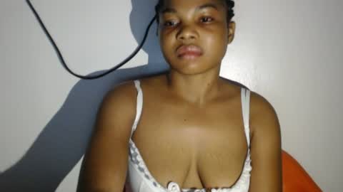 Snapshot of hornyxbum chatting on 07/19/26, 10:19 hornyxbum online show from 07/19/26, 10:19