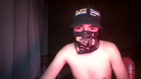 hornyy_boyy18 online show from 03/18/26, 04:48