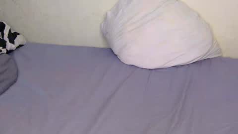 Snapshot of hornyy_cutie chatting on 05/16/26, 12:51 Its Cora online show from 05/16/26, 12:51