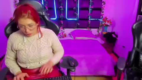 hornyy mom online show from 03/06/25, 07:21