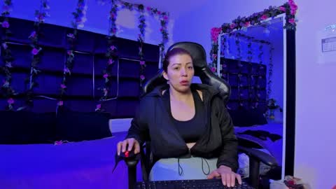 hornyy mom online show from 09/11/25, 12:49