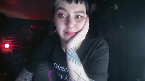 Snapshot of horror_circus chatting on 02/13/25, 04:43 Messalina Horror online show from 02/13/25, 04:43