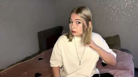 Snapshot of hortenciarecore chatting on 03/08/26, 03:05 Lola online show from 03/08/26, 03:05