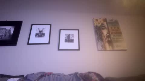 Snapshot of hoss43040 chatting on 09/21/25, 04:14 hoss43040 online show from 09/21/25, 04:14