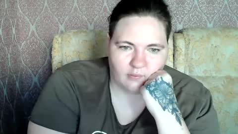 Snapshot of hot2panthers chatting on 06/23/26, 05:22 hot2panthers online show from 06/23/26, 05:22