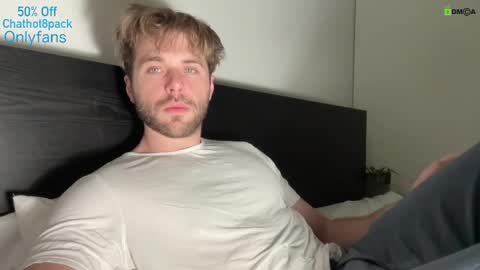 Snapshot of hot8pack01 chatting on 12/03/24, 08:39 Edward aka Wolf online show from 12/03/24, 08:39