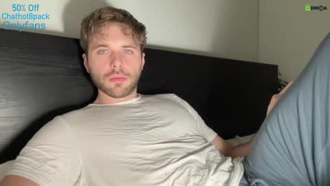 Snapshot of hot8pack01 chatting on 12/11/24, 09:55 Edward aka Wolf online show from 12/11/24, 09:55