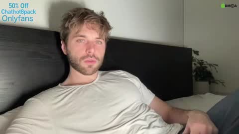 Snapshot of hot8pack01 chatting on 01/06/25, 08:50 Edward aka Wolf online show from 01/06/25, 08:50