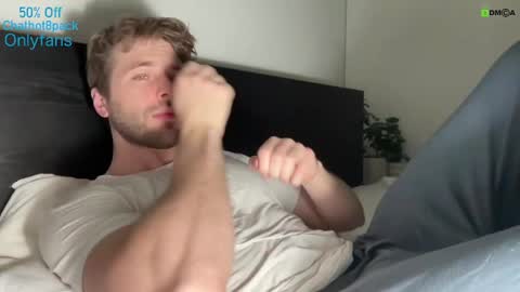 Snapshot of hot8pack01 chatting on 01/10/25, 02:57 Edward aka Wolf online show from 01/10/25, 02:57