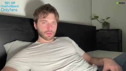 Snapshot of hot8pack01 chatting on 03/10/25, 05:33 Edward aka Wolf online show from 03/10/25, 05:33