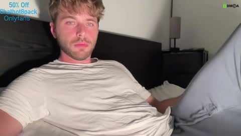 Snapshot of hot8pack01 chatting on 09/16/25, 10:33 Edward aka Wolf online show from 09/16/25, 10:33