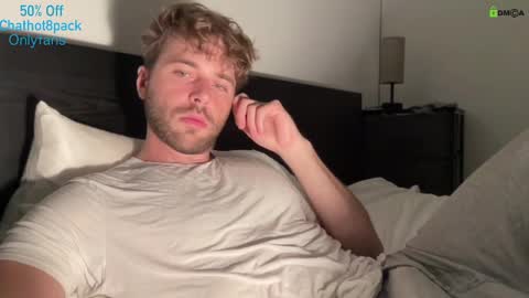 Snapshot of hot8pack01 chatting on 09/17/25, 07:26 Edward aka Wolf online show from 09/17/25, 07:26