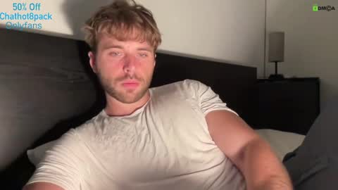 Snapshot of hot8pack01 chatting on 09/24/25, 07:17 Edward aka Wolf online show from 09/24/25, 07:17