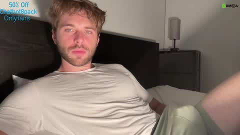 Snapshot of hot8pack01 chatting on 10/13/25, 07:58 Edward aka Wolf online show from 10/13/25, 07:58