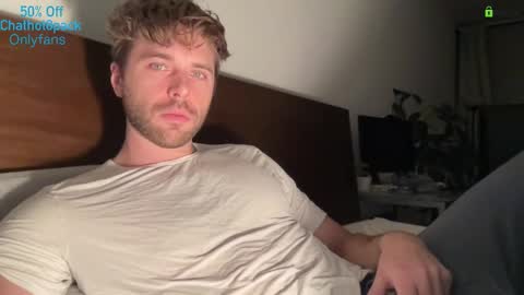 Edward aka Wolf online show from 12/18/25, 12:38