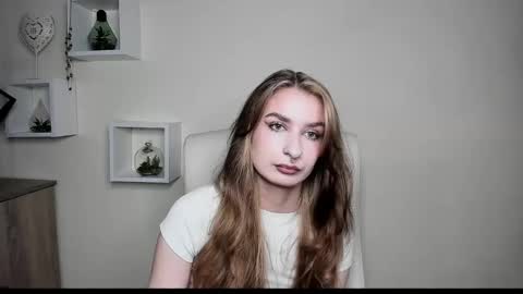 NINA online show from 10/22/25, 06:24