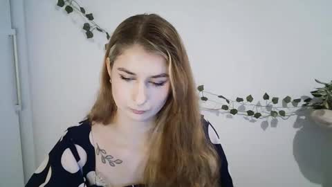 Snapshot of hot_1nina chatting on 02/12/26, 07:58 NINA online show from 02/12/26, 07:58