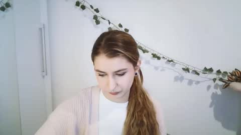 Snapshot of hot_1nina chatting on 02/18/26, 07:26 NINA online show from 02/18/26, 07:26