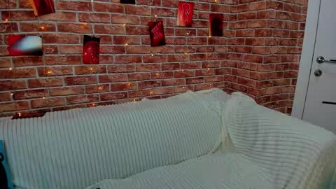 Snapshot of hot___jess chatting on 10/09/25, 03:26 Jessica online show from 10/09/25, 03:26