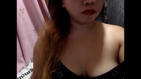 hot_april214 online show from 12/19/25, 11:17