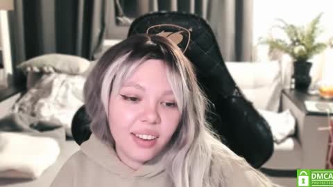 Snapshot of hot_babayaga chatting on 12/01/24, 06:41 online show from 12/01/24, 06:41