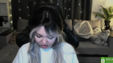 Snapshot of hot_babayaga chatting on 12/03/24, 06:28 online show from 12/03/24, 06:28