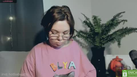 Snapshot of hot_babayaga chatting on 02/17/25, 02:48 online show from 02/17/25, 02:48