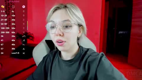 Snapshot of hot_babayaga chatting on 10/21/25, 10:38 online show from 10/21/25, 10:38