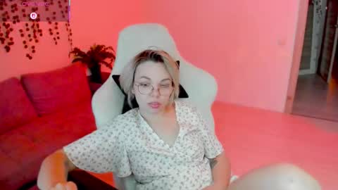 Snapshot of hot_babayaga chatting on 11/04/25, 03:11 online show from 11/04/25, 03:11