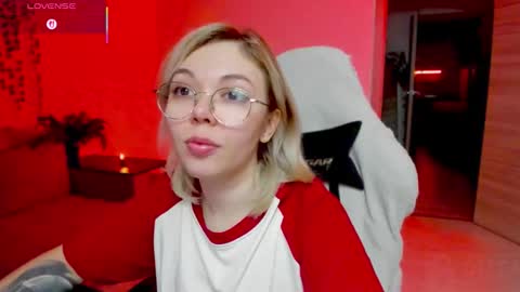 Snapshot of hot_babayaga chatting on 11/09/25, 02:26 online show from 11/09/25, 02:26