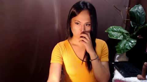 Snapshot of hot_babe0802 chatting on 04/22/26, 09:33 HANNA online show from 04/22/26, 09:33